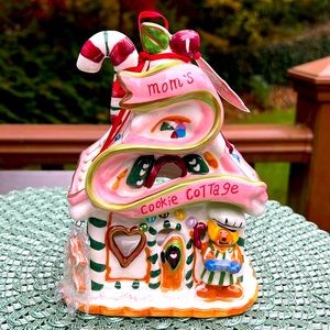 NWT Blue Sky Clayworks Moms Cookie Cottage.